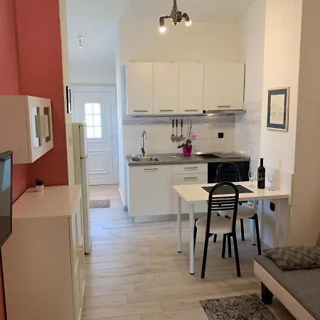 Martina ---80m From The Sea--- Pula