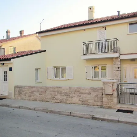 Apartment Martina ---80m From The Sea--- Pula