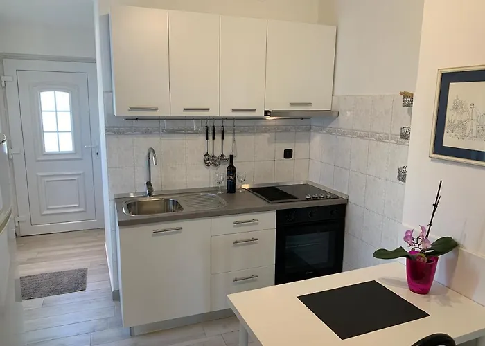 Διαμέρισμα Martina ---80m From The Sea--- *